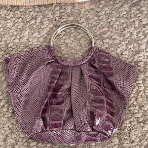 GIANNINI‎ Lavender colored clutch bag w metal handles.